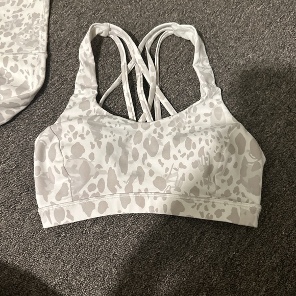 lululemon set both size 2, never worn - Picture 3 of 5